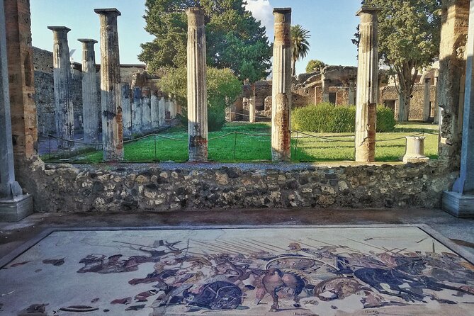 Pompeii Private Walking Tour with Expert and Authorized Guide - Your authorized guide: Alfredo, Gaetano, and Antonietta in the spotlight