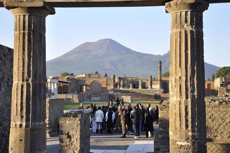Pompeii Ruins 2-Hours Guided Tour and priority entry ticket - Mosaics and frescoes: the art that survives the disaster