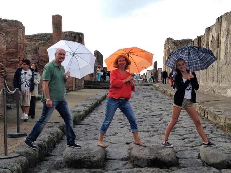Pompeii Ruins 2-Hours Guided Tour and priority entry ticket - The human cost: body casts and the terror of 79 AD