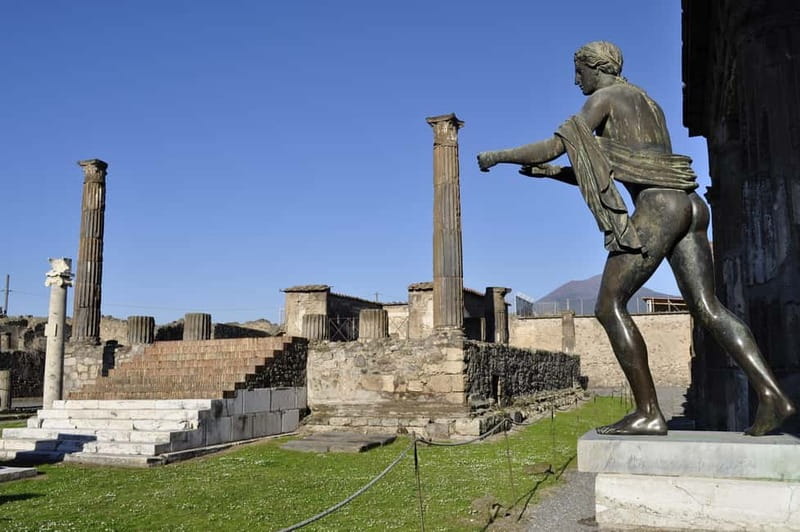 Pompeii Ruins 2-Hours Guided Tour and priority entry ticket - Headsets, audio, and how the group tour works