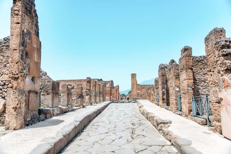 Pompeii Ruins Private Tour with Optional Skip-the-Line Entry - Everyday Pompeii: ash, artifacts, and why it still hits hard