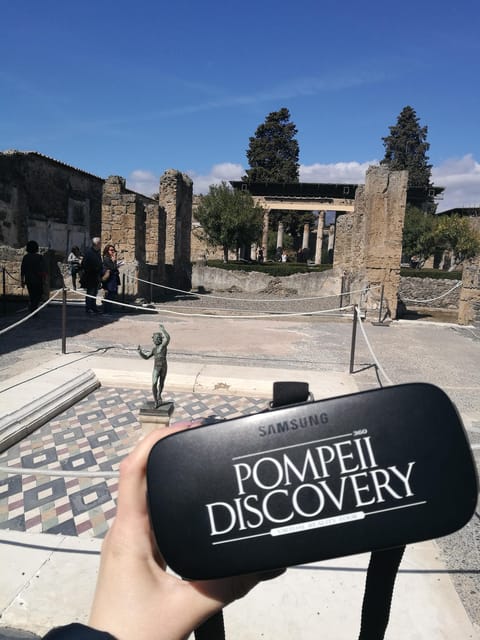 Pompeii Ruins: Virtual Tour 360° with Authorized Storyteller - Stop 5: The Large Theatre and a theatrical performance