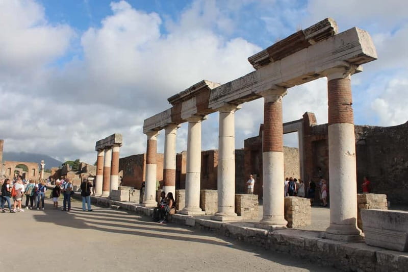 Pompeii: Skip-the-Line Guided Archaeological Discovery Tour - Who this Pompeii tour is best for