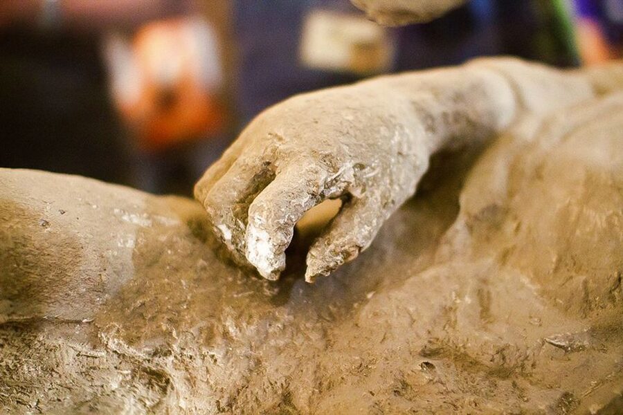 Pompeii: Skip-the-Line Guided Tour with Expert Archaeologist - Should You Book This Pompeii Archaeologist Tour?