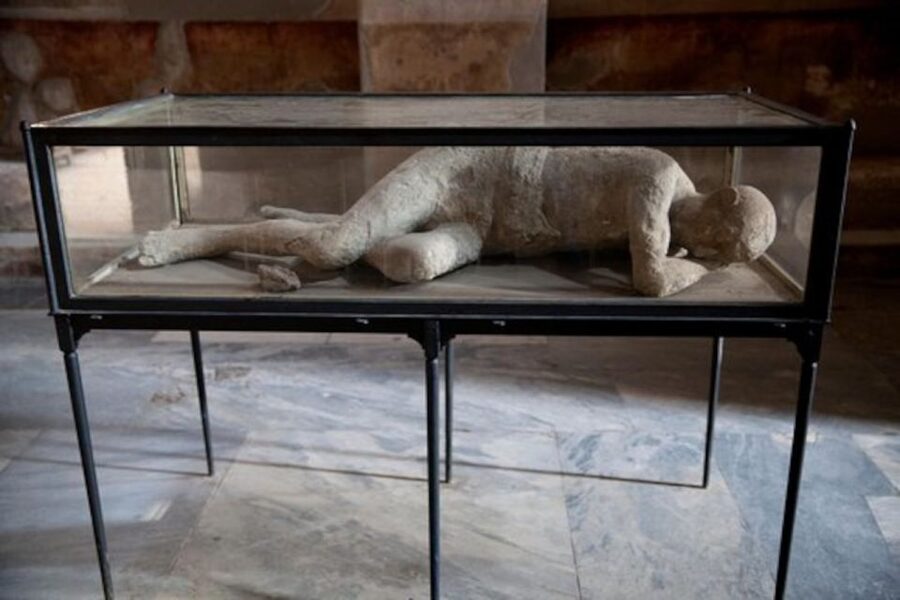Pompeii: Skip-the-Line Guided Tour with Expert Archaeologist - Complete vs Express: Picking the Right Amount of Pompeii