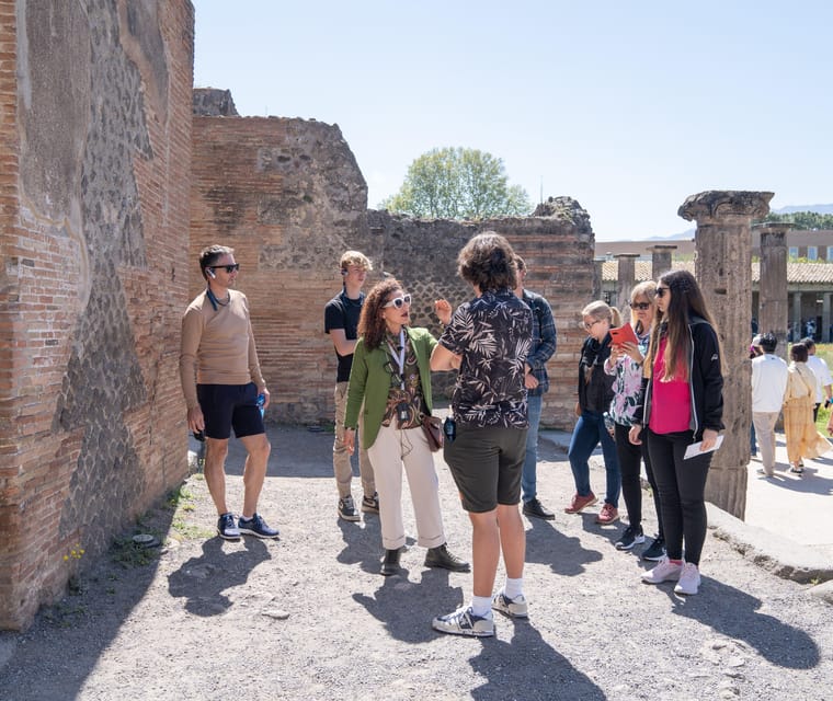 Pompeii: Skip-the-line-Ticket and Guided Tour - Meeting at IBT Center: the one logistics detail to get right