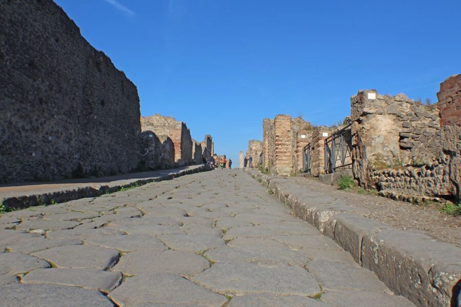 Pompeii: Skip-the-Line Tickets and Tour with Archaeologist - Cost and value: is $105 for 2 hours fair?
