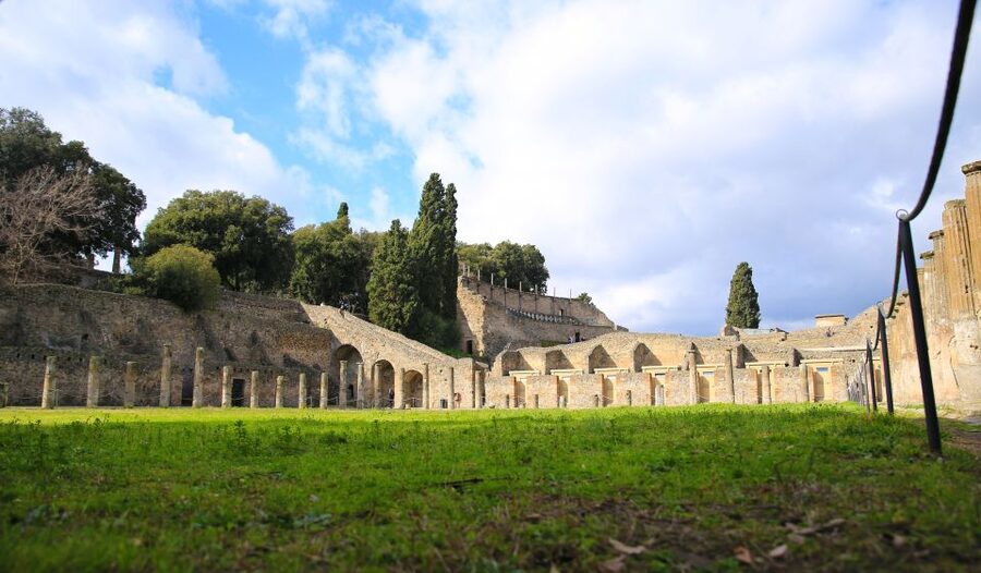 Pompeii: Skip-the-Line Tour for Kids and Families - Pompeii, but designed for short attention spans