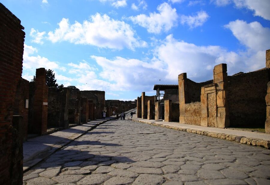 Pompeii: Skip-the-Line Tour for Kids and Families - Vesuvius and excavation: the facts, in kid-sized bites