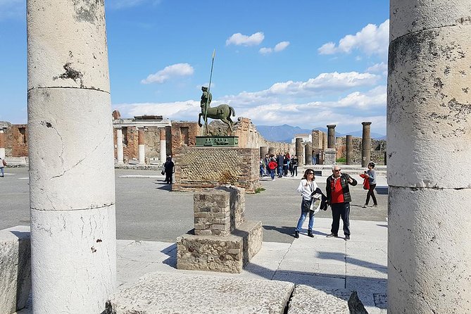 Pompeii Skip-the-Line Tour for Kids & Families with Archaelogist - Stabian Baths (Terme Stabiane): a comfortable lesson on everyday routines