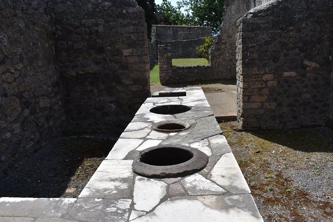Pompeii Skip-the-line Tour with Archaeologist Guide - What I Like Most About the Pace and Group Experience