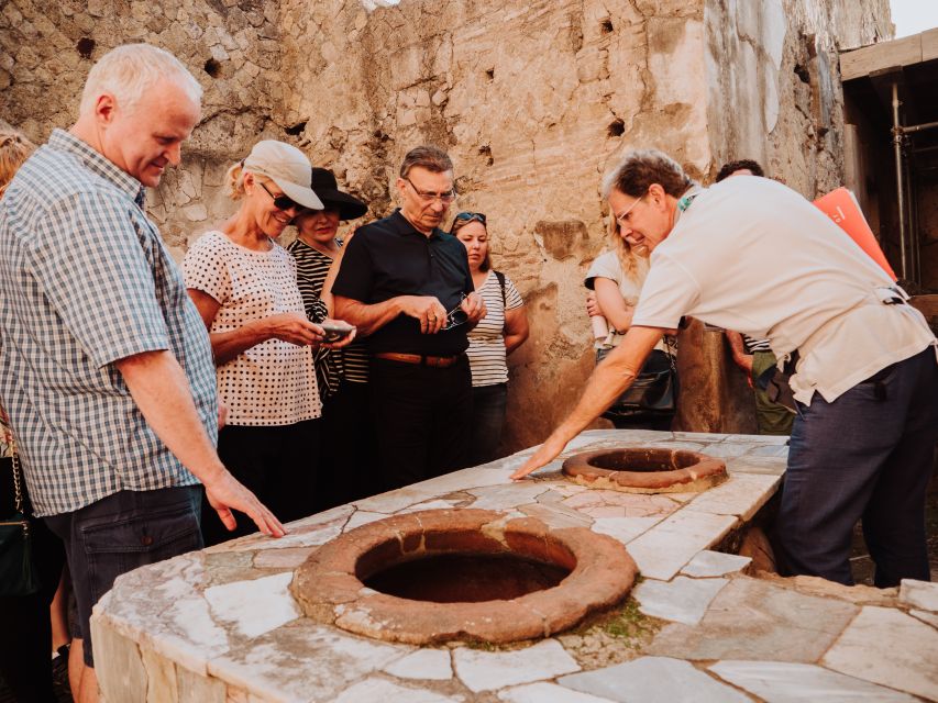Pompeii: Small-Group Tour of Pompeii and Herculaneum - Pompeii archaeological site: a 2-hour walk that makes the city readable