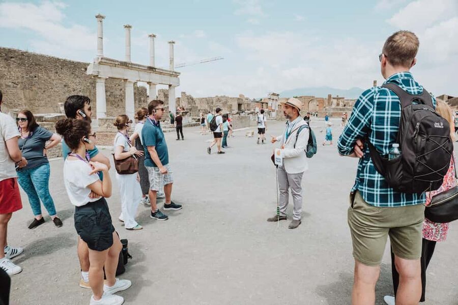 Pompeii: Small-Group Tour of Pompeii and Herculaneum - Circumvesuviana train to Ercolano: the short hop that changes the mood