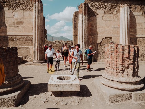 Pompeii Small Group Tour with an Archaeologist - Teatro Grande: why the final theater stop sticks with you