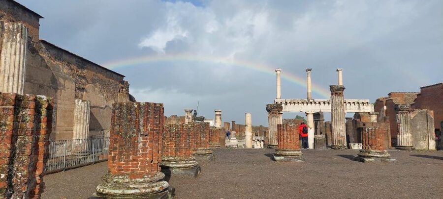 Pompeii Sunset tour for small group - The Pace: 2.5 Hours of Walking With Planned Breaks