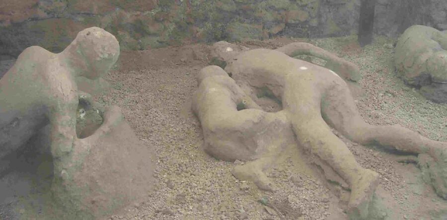 Pompeii: Tour for Children - The Roman Forum stops: where you get the big picture fast