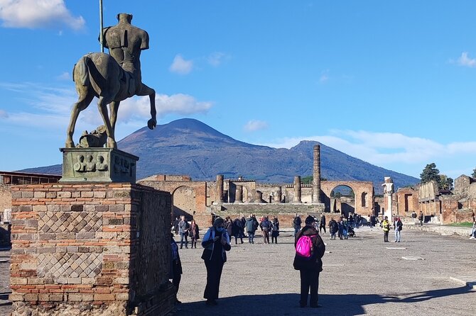 Pompeii: Tour with Archaeologist Guide & Skip-the-Line Entry - Why Pompeii Changes With an Archaeologist Guide