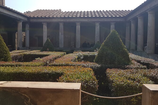 Pompeii Tour with experienced guide - The route starts at Piazza Immacolata and ends at Piazza Esedra