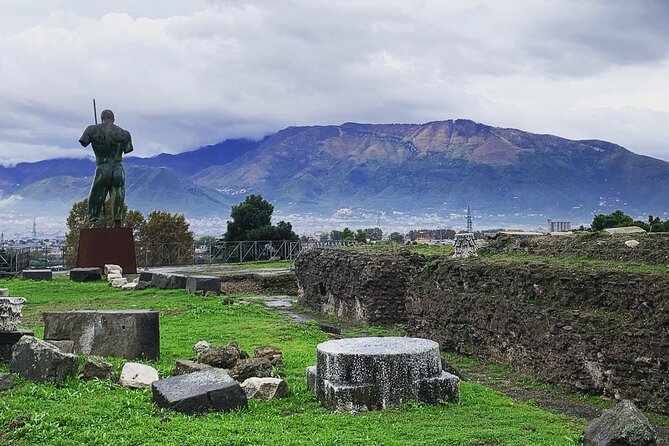 Pompeii tour with LOCAL GUIDE and SKIP THE LINE entrance - Pompeii in 2.5 hours: what this fast format really covers