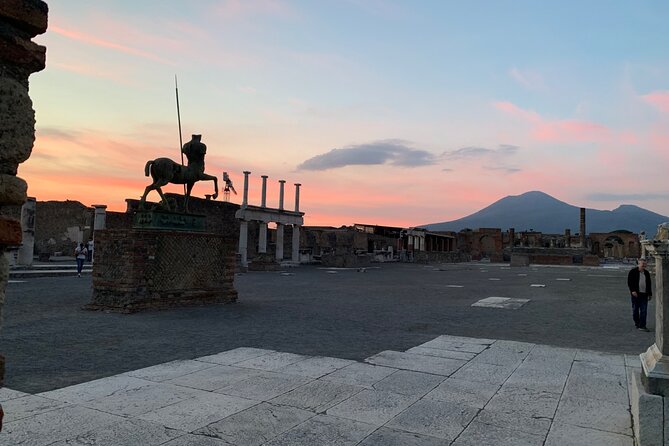 Pompeii tour with LOCAL GUIDE and SKIP THE LINE entrance - Casa del Menandro: high-status life, epic stories, and a hidden silver hoard
