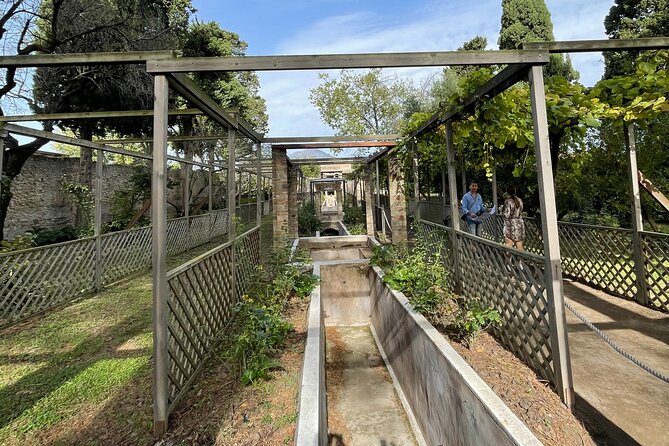 Pompeii Unveiled: 3-Hour Private Tour In-Depth Discovery - Meeting point and where the walk ends (Porta Marina Inferiore)