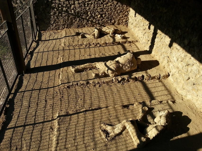 Pompeii & Vesuvius - Pompeii First: A 2-Hour Official Guided Walk That Makes the Ruins Click