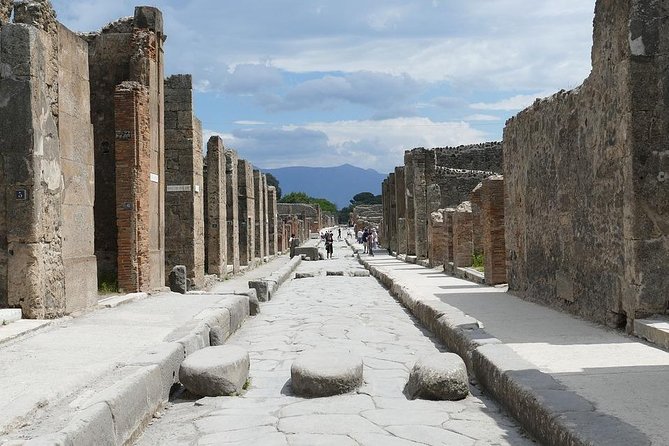 Pompeii Visit at its Most Peaceful Moment - Should You Book This Peaceful Pompeii Tour?