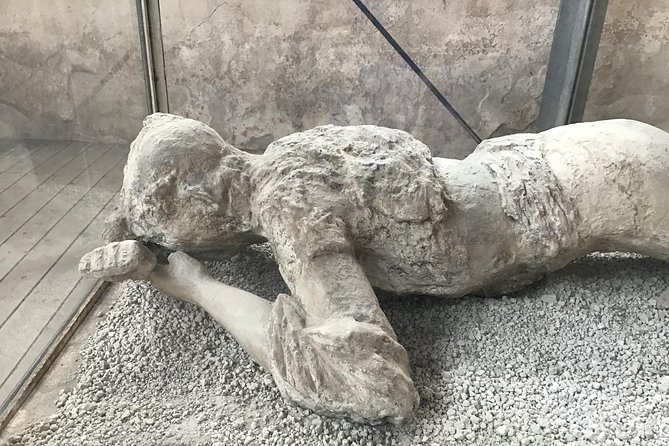 Pompeii with an archaeologist, the original!!! - Afternoon scheduling: less heat, fewer crowds, and better light