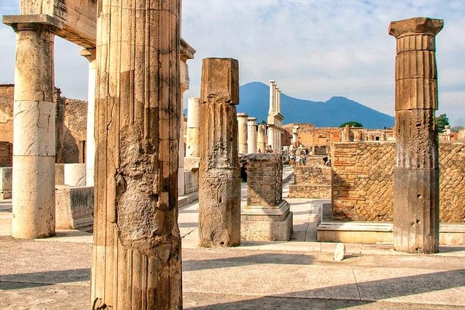 Private Guided Tour of Pompeii. Sunset Tour - Pompeii at sunset: why late-day pacing feels smarter