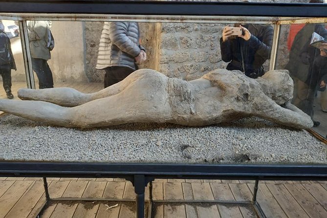 Private Guided Tour of Pompeii. Sunset Tour - Porta Marina meeting point and how to manage your ticket flow