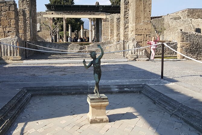 Private half-day tour with expert guide in the archaeological site of Pompeii - Pompeii Archaeological Park: the stop that sets the whole story