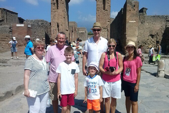 Private tour of the Pompeii excavations - The core visit: learning daily life, not just walking ruins