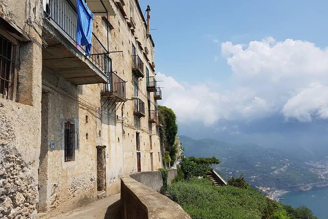 Private Walking tour from Ravello to Amalfi following Escher works - Meeting Your Guide in Ravello and Getting Oriented Fast