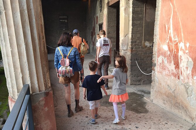 Rome to Pompeii Tour for Kids & Families w Hotel Pickup & Skip-the-Line Tickets - Via dell’Abbondanza: Walking on the Original Street