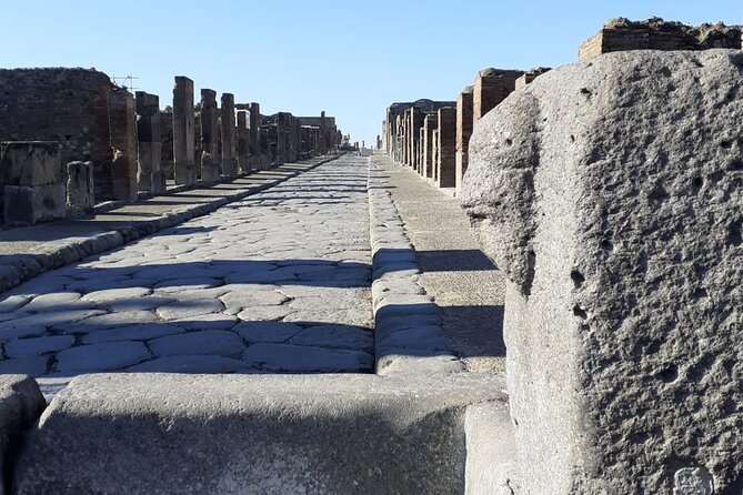 Semi - Private Tour of Pompeii with an Archaeologist - Price and Value: The €18 Entrance Fee Changes the Real Total
