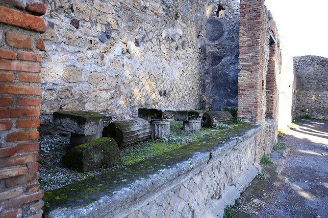 Skip-the-line Exclusive Private Full-Day Complete Ancient Pompeii Guided Tour - Where you start: Piazza Esedra, and why that’s useful