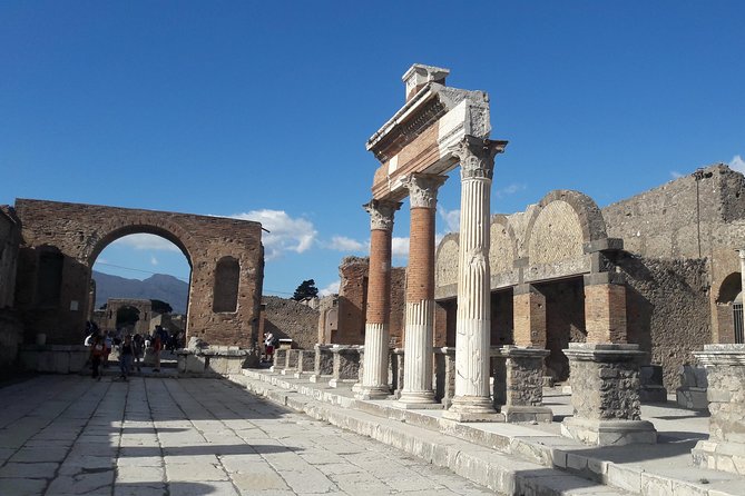 Skip-the-Line Pompeii Archaeological Site with Private Guide - Who this Pompeii skip-the-line tour fits best
