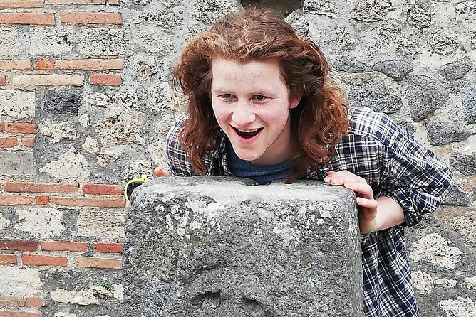Small Group Guided Walking Tour of Ancient Pompeii Highlights - Teatro Grande: A Roman Stage Built for Noise