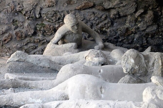 Small-Group Tour in Pompeii with a Real Archeologist, ticket included - Why priority entry matters at Pompeii