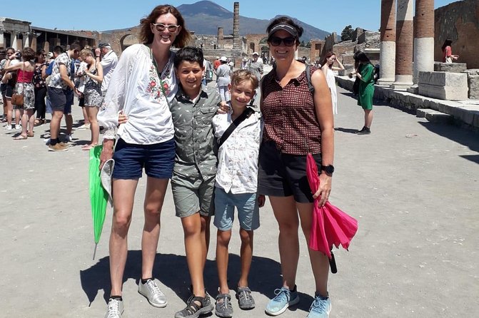 Tour of Pompeii for families with Transfer from Naples & Sorrento - Casa del Menandro: a Domus visit without the overwhelm