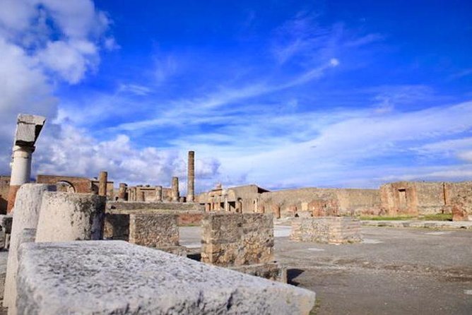 Tour of Pompeii for families with Transfer from Naples & Sorrento - Teatro Grande: the main stage, explained in short bursts