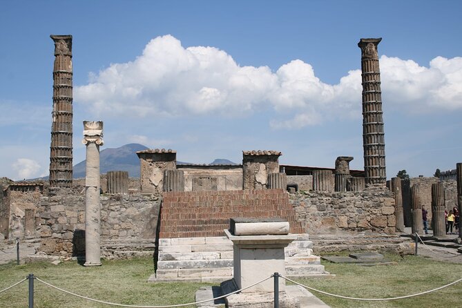 Tramvia Napoli Daily Trip to Pompeii Ruins - Arrival at Porta Marina Superiore: Ticket Exchange and Starting Fast