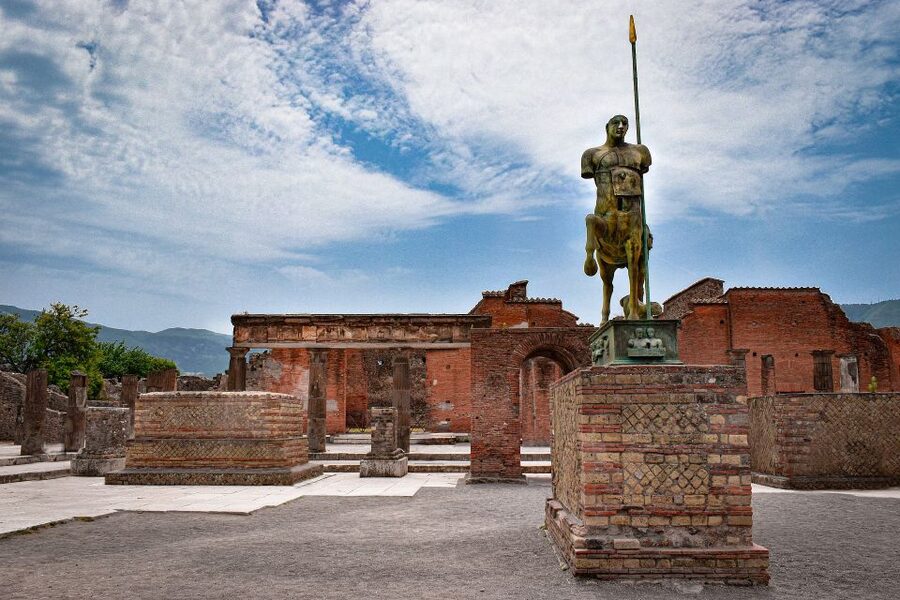 Vesuvius and Pompeii Transfer + Entrance for the Vesuvio - Getting back after Pompeii: Circumvesuviana gives you options