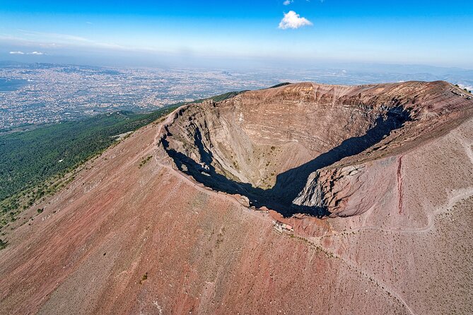 Vesuvius tour entrance to the crater and return bus - The main stop: Parco Nazionale del Vesuvio and crater access