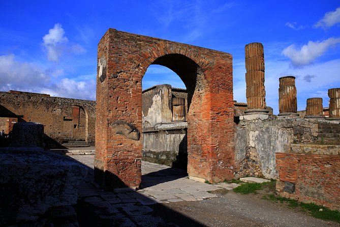 VIP Pompeii Tour including Newly Opened Houses With Archaeologist - Forum, theaters, and the classic sights in a smarter order