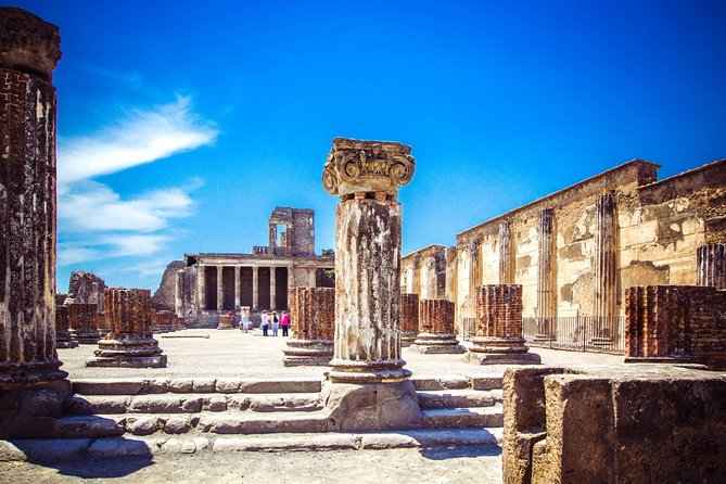 Visit Pompeii with a local expert guide - Key Things You’ll Notice Right Away