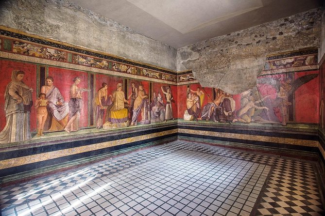 Visit Pompeii with a local expert guide - Foro de Pompeya: Where Roman Public Life Played Out