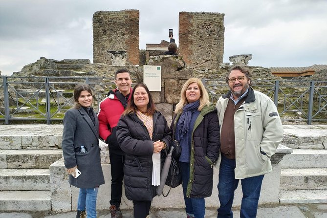 Visit Pompeii with an expert professional guide (2/3 hours) - Skip-the-line help: what it actually means for your day
